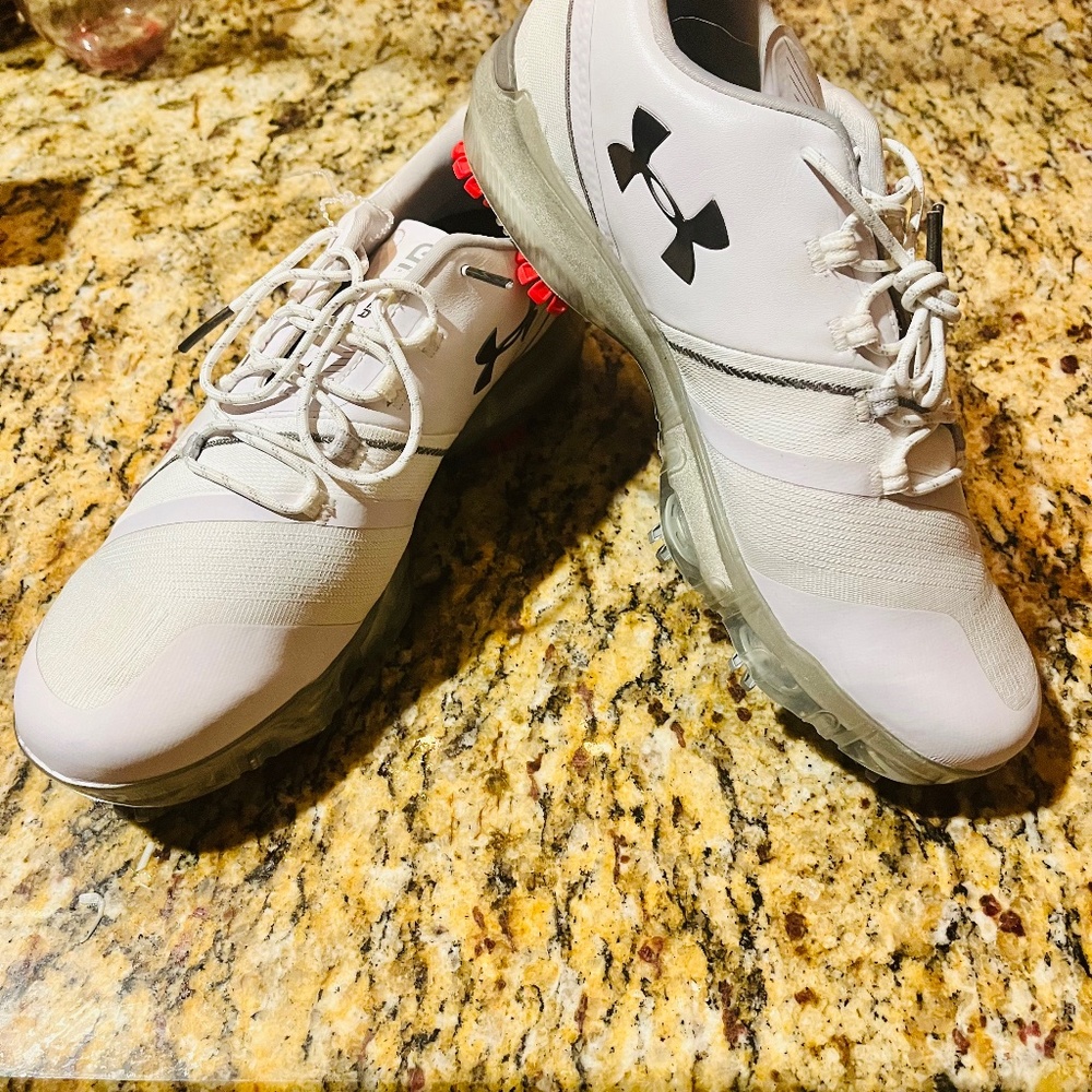 Under Armour Men’s Golf Shoes